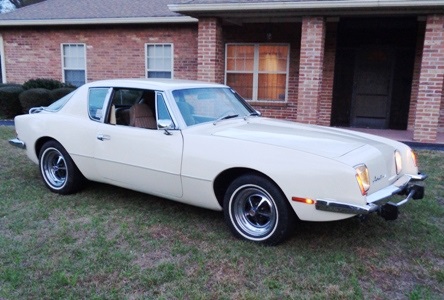 Larry Golub's 1975 Avanti II