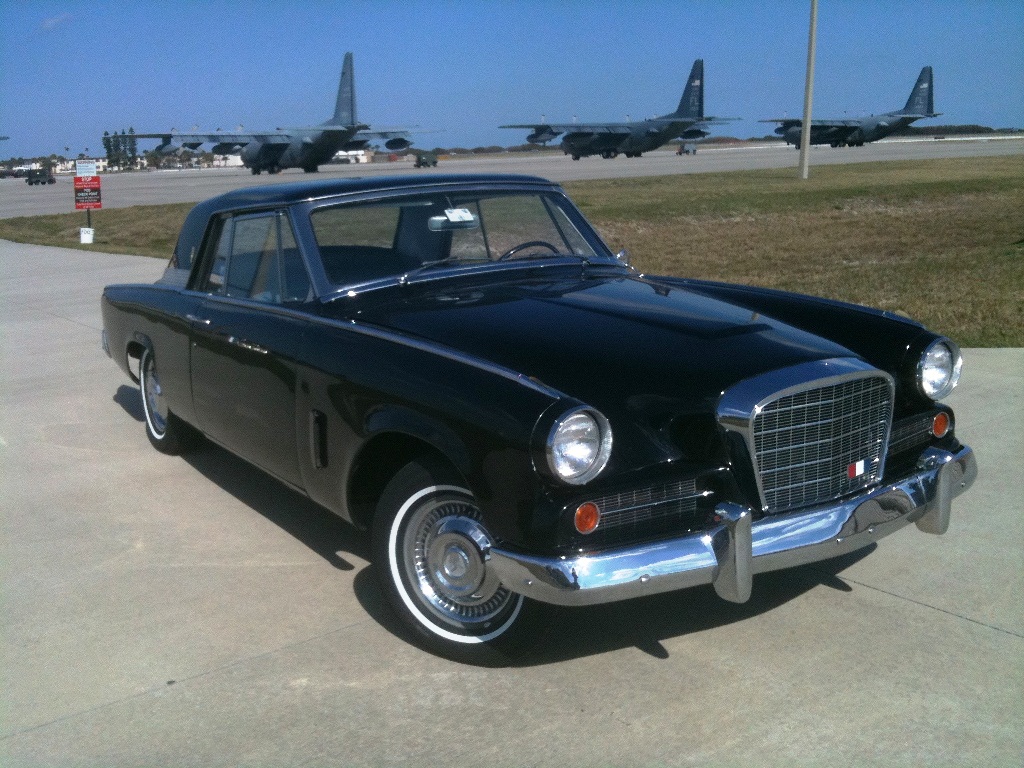 Bruce
& Coraly Slamin - 1963 GT Hawk